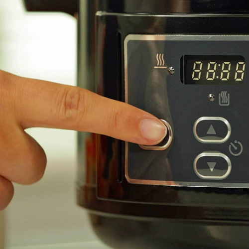 CrockPot, Serve Digital Slow Cooker with Hinged Lid and Programmable Countdown Timer, 4.7 Litre