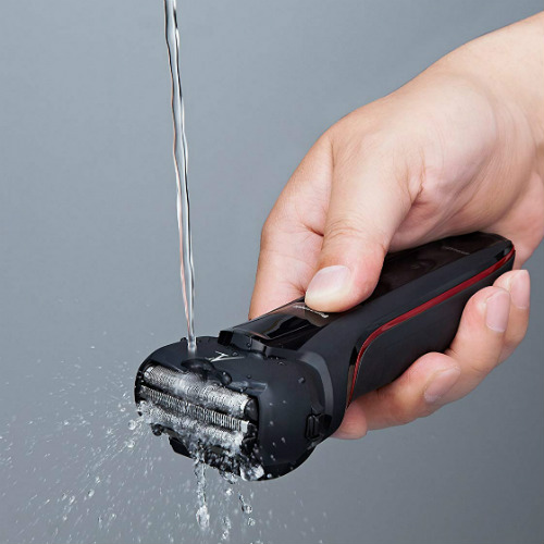Pic-4-Panasonic-ES-LL21-Wet-Dry-Electric-3-Blade-Shaver-for-Men-Deal-Mania.jpg
